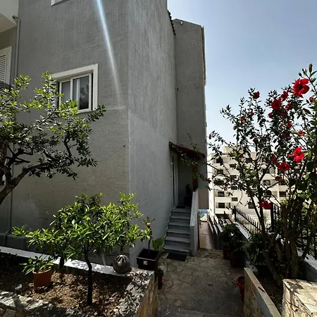 Apartamento Ylli's