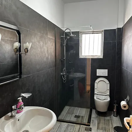 Apartamento Ylli's *
