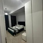 Ylli's Апартаменты *
