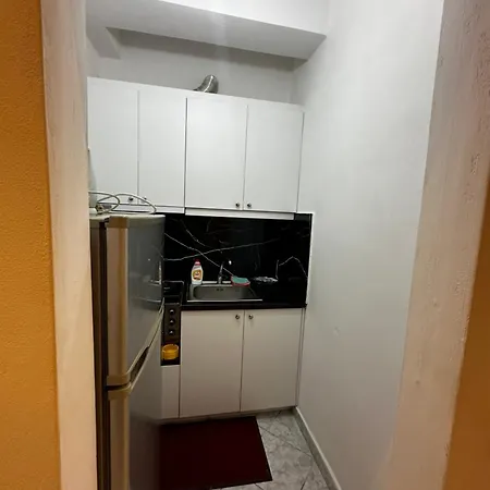 Apartment Ylli's *
