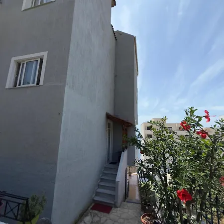 Ylli's * Sarandë